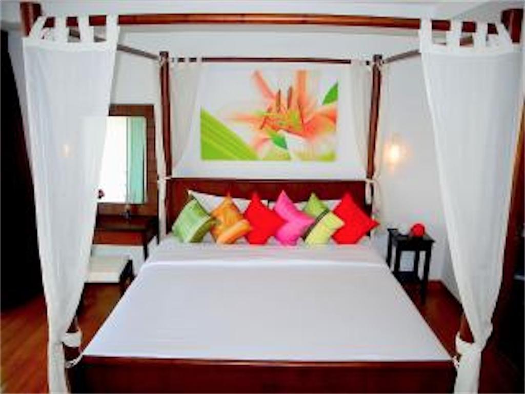 Sunrise 3 Bedrooms Spacious Apartment In Nai Harn Rawai Exterior photo